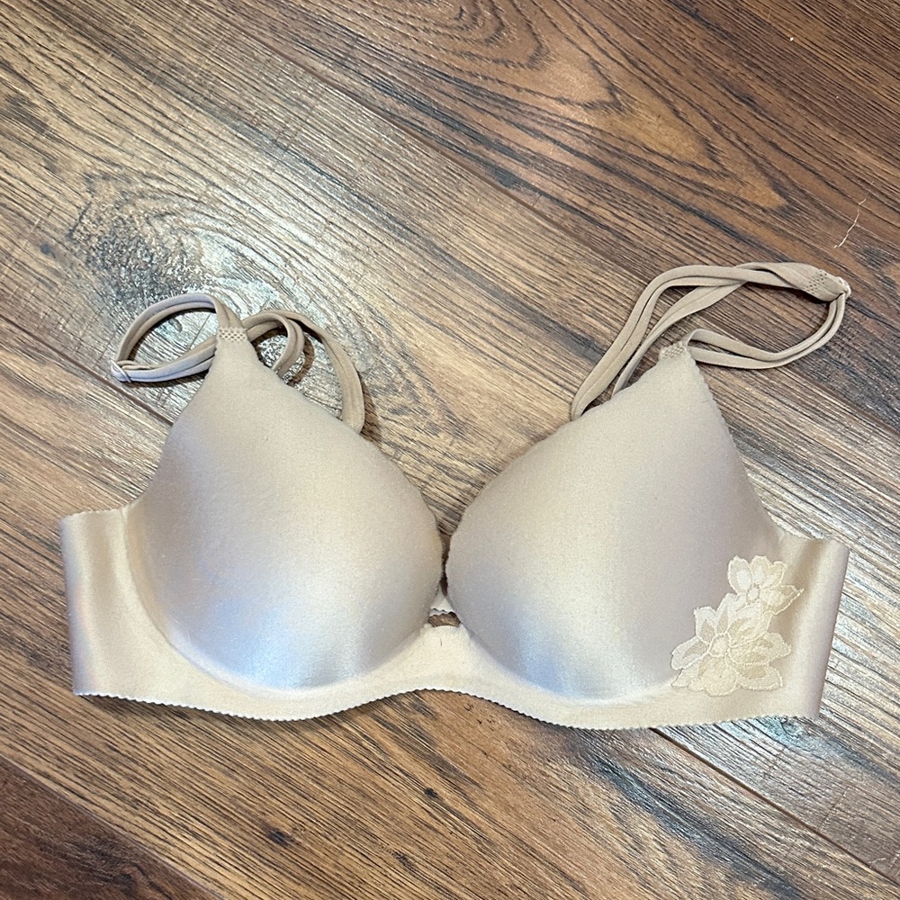 Victoria’s Secret push up bra